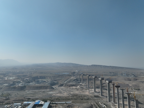 乌鲁木齐绕城高速特大桥施工